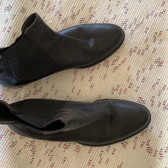 Chelsea boots - Picture 3 of 4